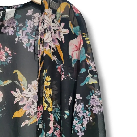 Divided by H&M women's black floral 3/4 sleeves open front cardigan kimono - Picture 3 of 8